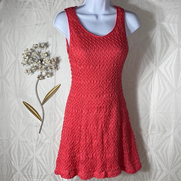 Guess Dresses & Skirts - GUESS RENEE SLEEVELESS CROCHET DRESS